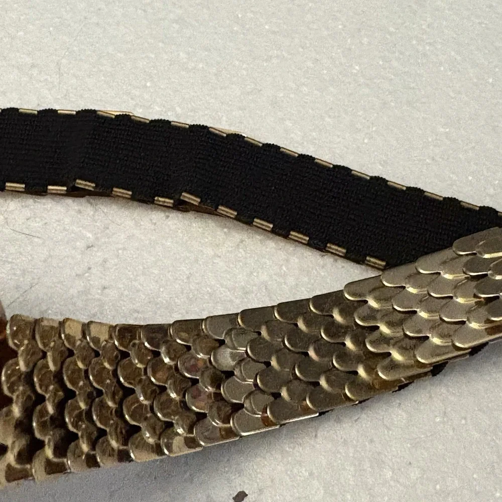 VTG 70s Stretch Belt Gold Tone Flower Buckle Plates 29-40